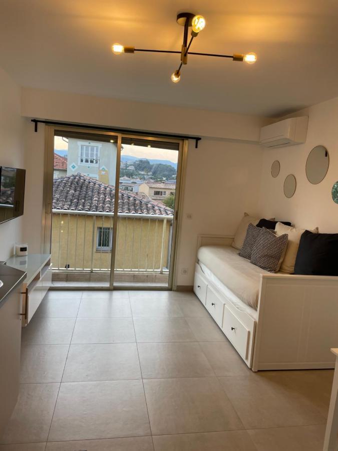 T2 Au Calme, Proche Des Plages, Climatise Et Parking Prive Cagnes-sur-Mer Dış mekan fotoğraf